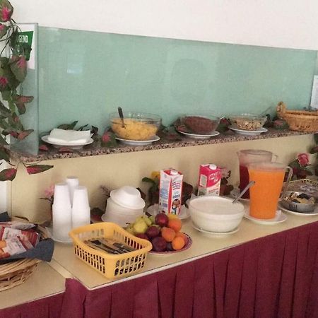 Hotel Luna Rossa ريميني المظهر الخارجي الصورة