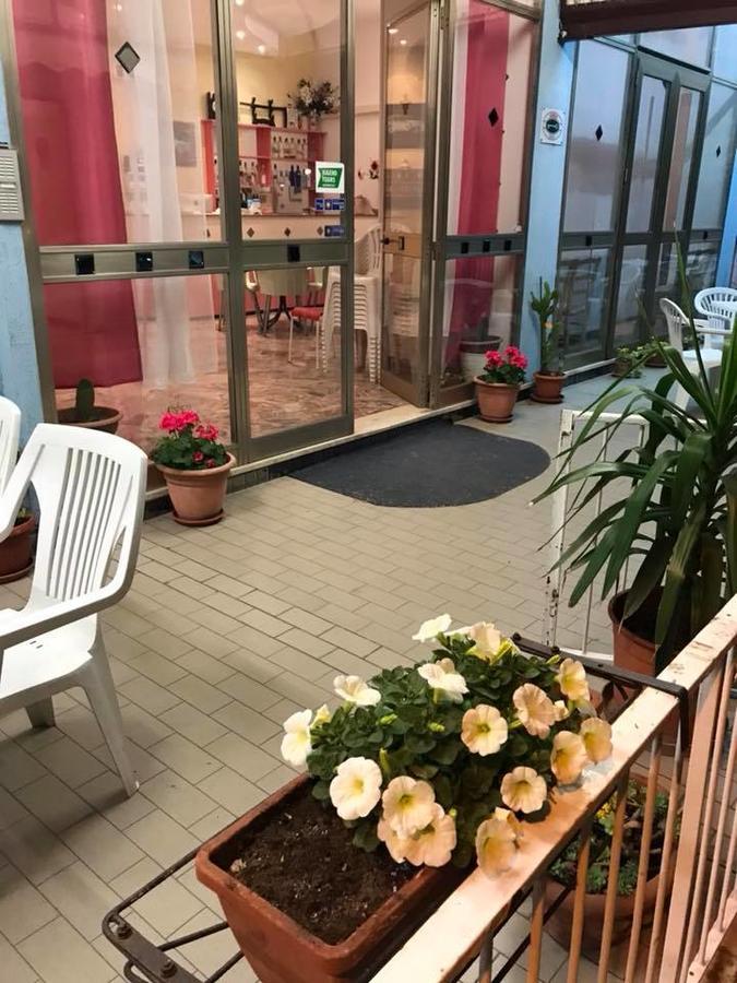 Hotel Luna Rossa ريميني المظهر الخارجي الصورة